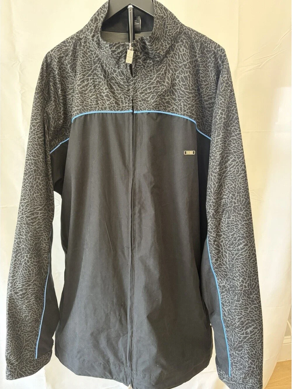 Jordan’s Black Full Zip Men’s Jacket 3 XL